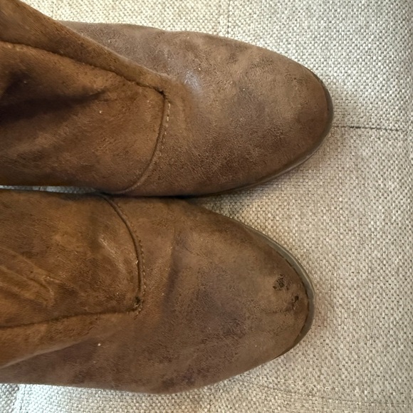 Bass Pro Shop Booties - Picture 2 of 3